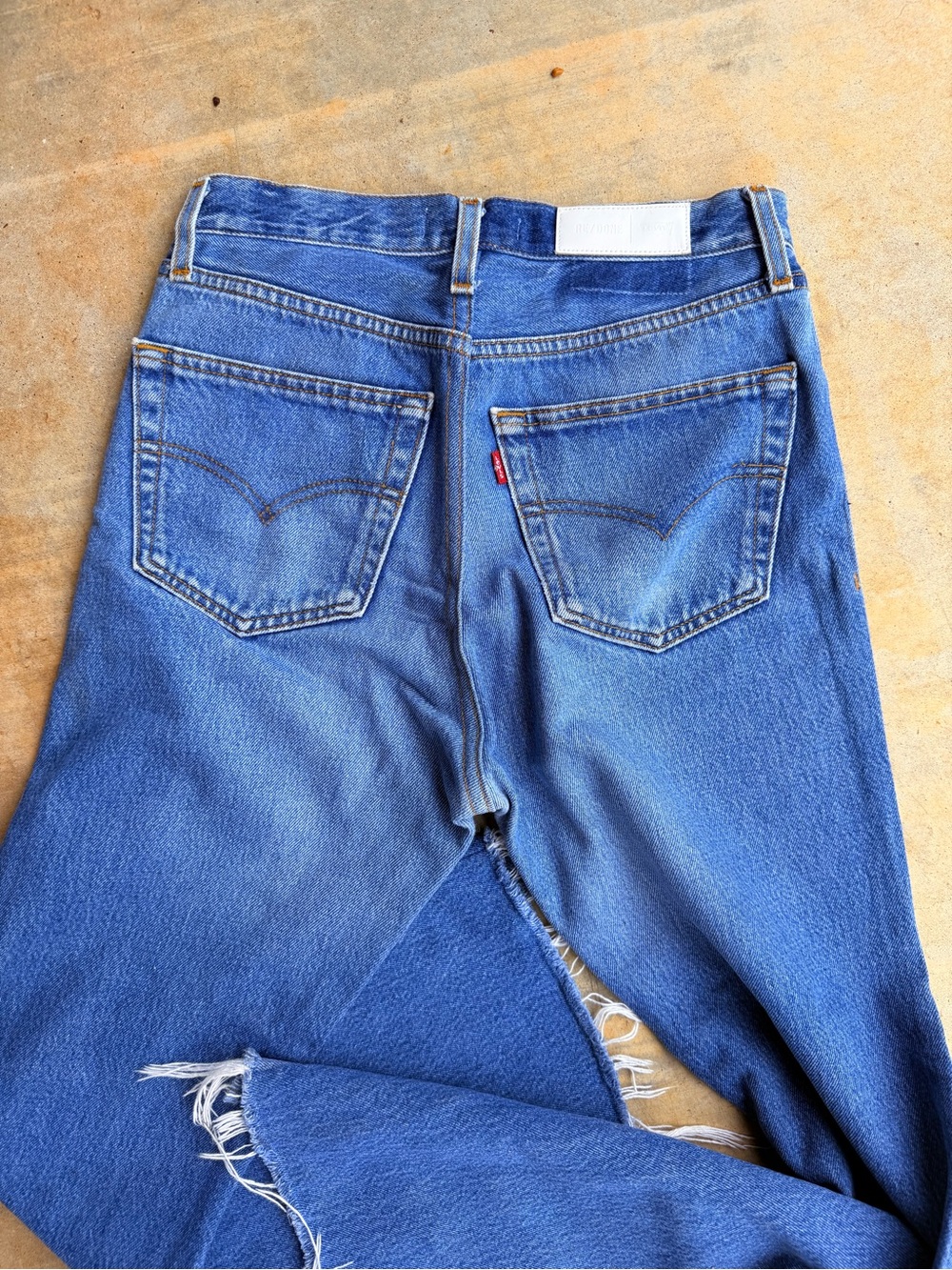 Re/done Levi Leadra 26 and inseam 28" - Picture 3 of 3